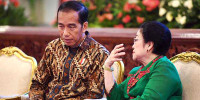 https://asset.pinusi.com/foto_berita/thumb_2001708996272803954_12413528112023_Mega_Jokowi_dan_megawati.jpg