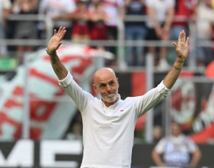 Stefano Pioli Kecewa AC Milan Cuma Dapat Satu Poin di Kandang Napoli