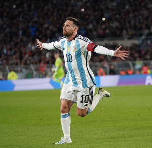 Meski Sedang Cedera, Lionel Scaloni Tetap Panggil Lionel Messi untuk Bela Argentina di Kualifikasi Piala Dunia 2026