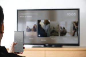 Mulai 1 Maret 2024, Google Assistant Tidak Bakal Tersedia di TV Samsung