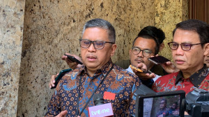 Ganjar-Mahfud Kalah Telak dari  Prabowo-Gibran Versi Hitung Cepat, Hasto PDIP: Nembaknya Berlebihan