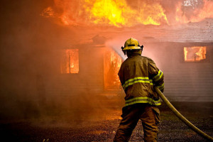 Kebakaran Rumah di Tanah Abang, 14 Unit Damkar Dikerahkan