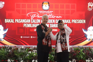 Ganjar-Mahfud Keok di Kandang Banteng, TPN Singgung Kampanye Terselubung Jokowi 