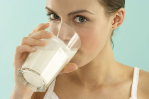 Minum Susu Saja Tak Cukup untuk Cegah Osteoporosis, Perlu Tambahan Suplemen Kalsium