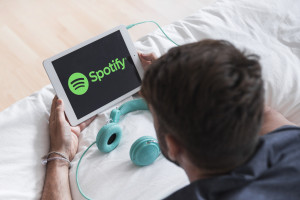 Spotify dan Google Cloud Manfaatkan Kecerdasan Buatan untuk Tingkatkan Rekomendasi Podcast dan Audiobook