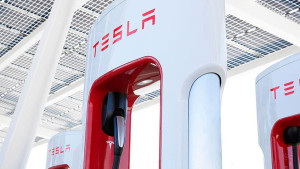 Gaji Buruh Pabrik Tesla Naik Rp31 Ribu Hingga Rp129 Ribu per Jam