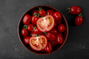 5 Manfaat Ajaib Mengonsumsi Tomat Setiap Hari
