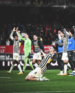 Tak Berkompetisi di Eropa, Juventus Diunggulkan Rebut Scudetto