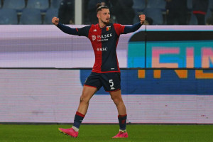 Napoli dan Tottenham Hotspur Bersaing Dapatkan Rade Dragusin dari Genoa