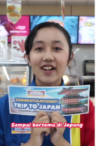 VIral Saat Berbicara Bahasa Jepang Dengan Customer, Vania Dapat Hadiah ke Jepang Dari Indomaret