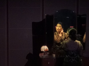 Tampil di Drama Monolog Musikal Kenang-kenangan Roekiah, Loise Monique Mengaku Kisah Hidupnya Mirip Roekiah