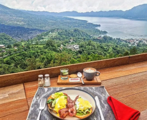 Ini 3 Rekomendasi Restoran di Bali yang Layak Dicoba Sambil Menikmati Pemandangan Gunung Batur
