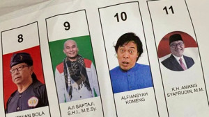 Jika Lolos Jadi Anggota DPR, Denny Cagur Siap Bantu Komeng Dorong Hari Komedi