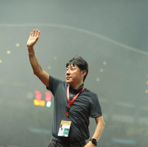 Akmal Marhali Kritik Shin Tae-yong Lebih Pilih Pemain Abroad Daripada Pemain Liga 1