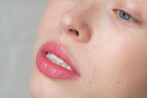 Eksplorasi Tinted Lip Balm Lokal Terbaru, BLP Beauty Lip Petals Versus Mad for Makeup Ink-Like Air Glasstick 