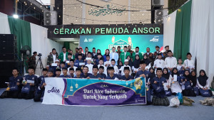 Aice Bagikan Jutaan Es Krim ke 5.000 Masjid di Indonesia