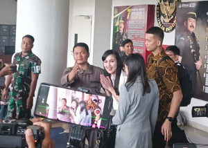 Jadi Saksi Kasus Korupsi Harvey Moeis, Sandra Dewi Tenang dan Tersenyum Saat Dipanggil Kejaksaan Agung