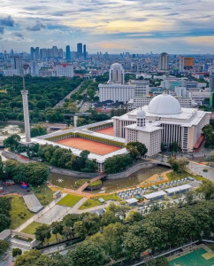 5  Masjid Terbesar di Indonesia yang Memiliki Simbol Keagungan Arsitektur dan Spiritualitas
