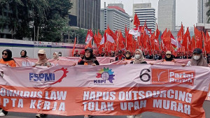 Peringati Hari Buruh, Buruh Ingin Pencabutan Omnibus Law UU ,..