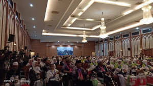 Lepas 388 Jemaah Haji Asal Jakbar, Pemprov Jakarta Ingatkan Jaga Kesehatan