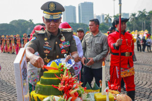 Ahok Kritik Penonaktifan NIK Warga Jakarta yang Berdomisili ,..