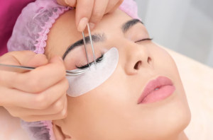 5 Penyebab Eyelash Extension Cepat Rontok dan Cara Mengatasinya Agar Tahan Lama