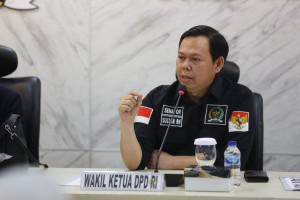 Wakil Ketua DPD Sultan Najamuddin Puji Keberanian Prabowo Su,..