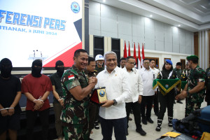 BNN Terima 21,2 Kilogram Sabu dan Lima Tersangka dari Hasil Operasi Kodam XII/Tanjungpura 