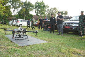 Tarik Petani Milenial, Pemkab Kediri Beri Drone di Purwoasri
