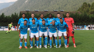 Napoli Menang 4-0 dalam Laga Persahabatan Pra Musim di Bawah,..