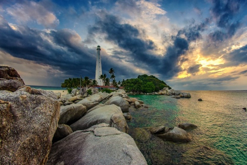 Pulau Ini Salah Satu Surganya Wisata Alam di Indonesia