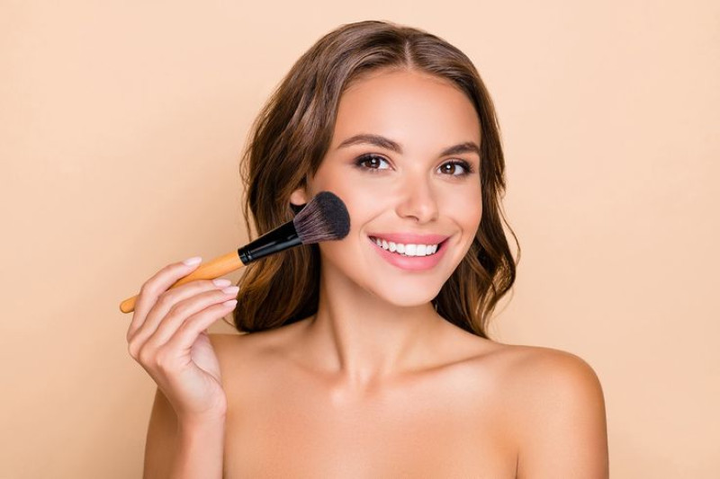 7 Tips Makeup Flawless yang Gampang Diikuti untuk Pemula