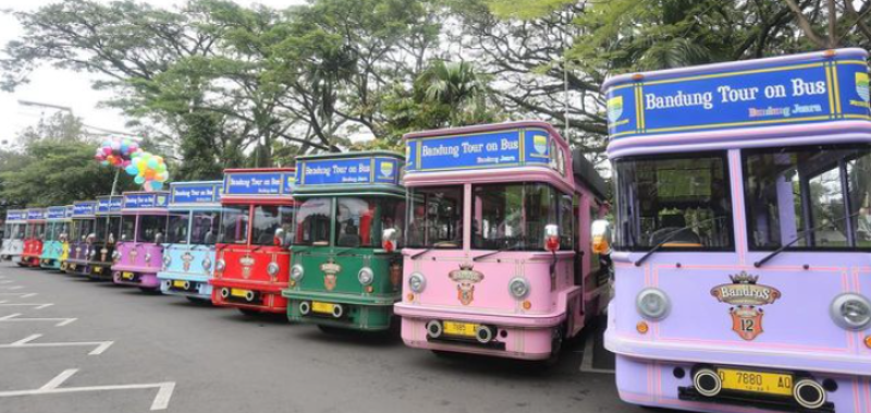 Mengenal Bandros, Bus Wisata Keliling di Bandung
