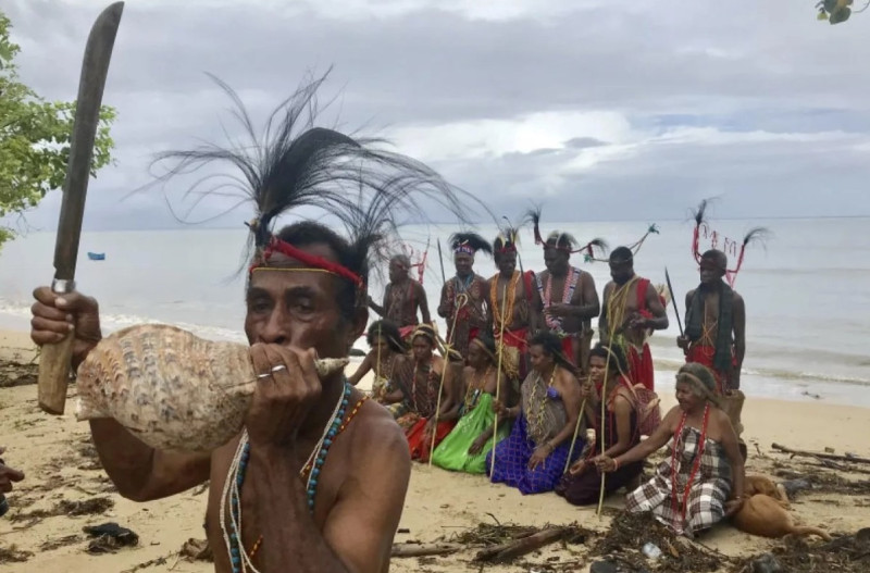 Tradisi Egek Suku Moi Papua Jaga Keseimbangan Laut Sorong
