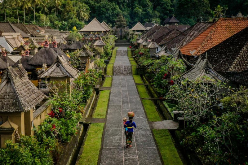 Kurs Rupiah Melemah, Kemenparekraf: Wisata di Indonesia Saja